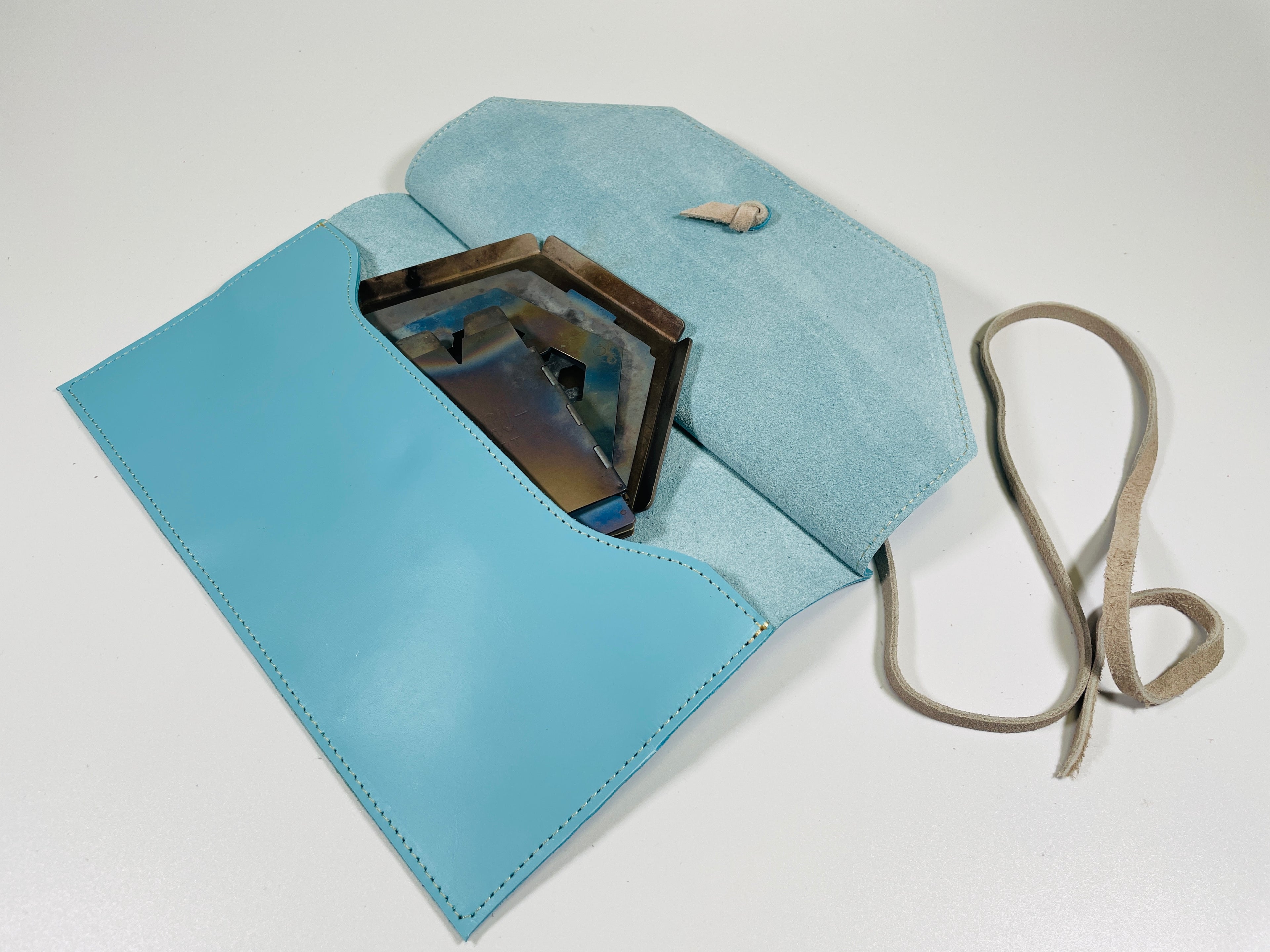 FierBox gear mount ”Leather Gear Case for VARGO”